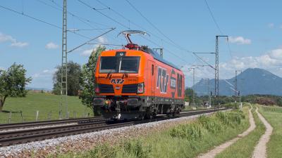 Elektrolokomotive RTS SWIETELSKY SIEMENS Vectron 248 095 bei Niederstrass