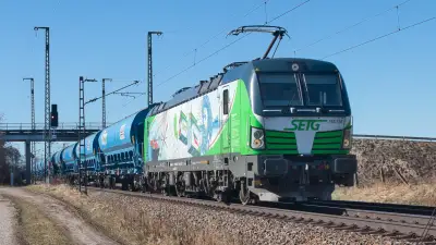 Elektrolokomotive SIEMENS Vectron SETG 193 736 bei Niederstrass