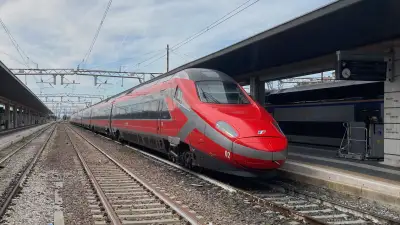 Hochgeschwindigkeitszug TR 400 Frecciarossa 1000 in Venedig Venezia Santa Lucia