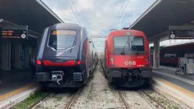 ROCK ETR 521 von HITACHI und ÖBB 1216 015 von SIEMENS am Bahnhof Venedig