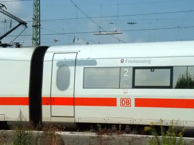 Zug-Taufe DB ICE 1 401 056-7 'Freilassing' am Bahnhof Freilassing 2004