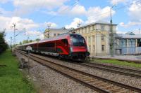 ÖBB Railjet neben der Lokwelt Freilassing