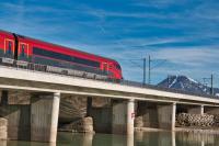 ÖBB Railjet vor Salzburg
