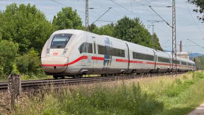 Deutsche Bahn DB ICE 4 Hochgeschwindikgkeitszug 9223 in Freilassing