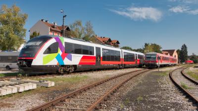Dieseltriebwagen SIEMENS Desiro Classic ÖBB 642 583 am Betriebswerk Freilassing