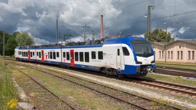 Elektrotriebzug STADLER Flirt 3 BRB ET 360 A am Bahnhof Freilassing