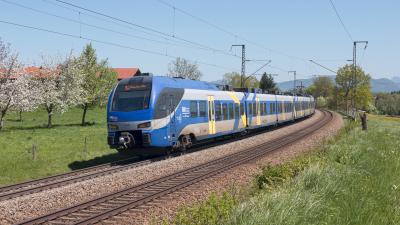 Elektrotriebzug STADLER Flirt 3 BRB ET 304 bei Niederstrass