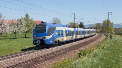 Elektrotriebzug STADLER Flirt 3 BRB ET 304 bei Niederstrass