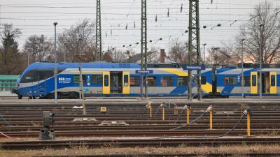 BRB Transdev STADLER Flirt 3 Elektrotriebzug Bahnhof Freilassing