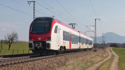 Elektrotriebzug Stadler Flirt Evo thurbo Testfahrt Niederstrass Oberbayern