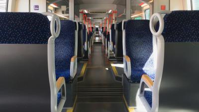 ÖBB S-Bahn Bombardier Talent Innenraum Salzburg