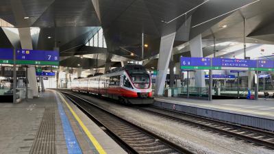 Wien Hauptbahnhof S-Bahn ÖBB Bombardier Talent