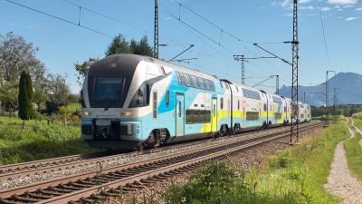 Westbahn Doppelstockzug Personenzug STADLER KISS Niederstrass