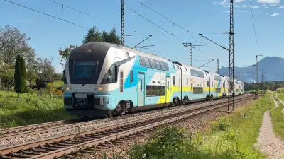 Westbahn Doppelstockzug Personenzug STADLER KISS Niederstrass
