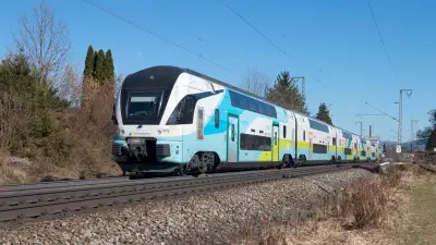 Westbahn Doppelstockzug STADLER Kiss Freilassing
