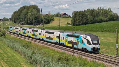 STADLER KISS Elektrotriebzug der Westbahn (A) bei Niederstrass