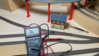 Modelleisenbahn Fleischmann Profi Gleis H0 Weiche links defekt Strom