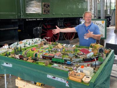 Modelleisenbahnanlage H0 billig aus Reststoffen in der Lokwelt Freilassing 20 Jahre Lokwelt