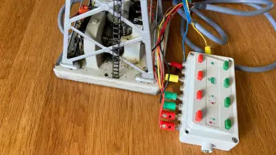 Märklin Drehkran 7051 Reparatur Kabel und Steuerung