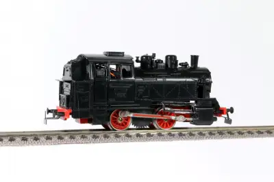 PIKO BR 80 Junior Dampflokomotive H0 aud der DDR Metall-Gestänge