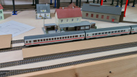 Bahnsteig Bahnhof H0 Modelleisenbahn Pappe