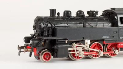 GÜTZOLD PIKO DR BR 64 180 Tender-Dampflokomotive H0 DDR Front