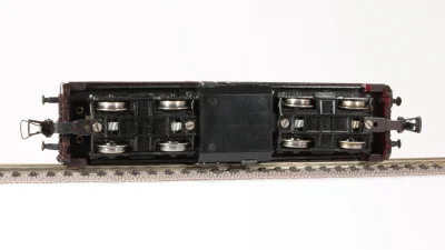 PIKO Modell der Diesellokomotive DR BR 110 in H0 Drehgestelle Fahrwerk
