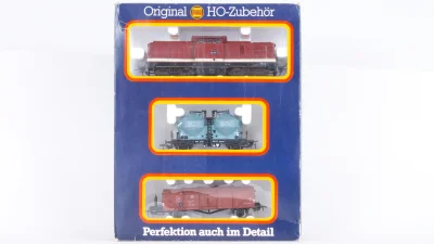 PIKO BR 110 H0 im Set mit zwei Güterwagen, Zementsilowagen, Klappdeckelwagen
