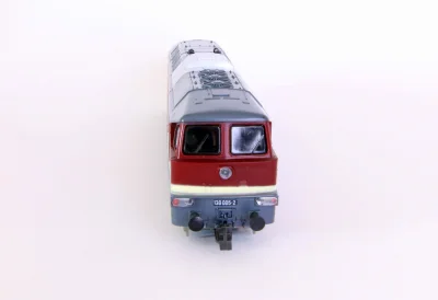 PIKO Diesellokomotive Baureihe 130 in H0 - Front