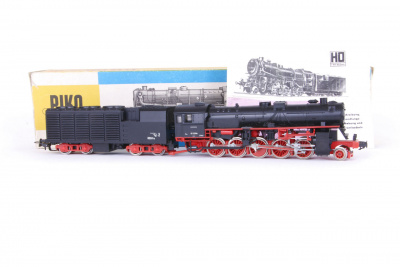PIKO Dampflokomotive der Baureihe 52 mit Kondenstender DDR H0 1:87