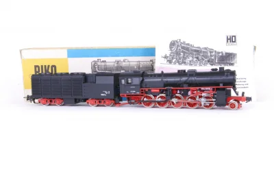 PIKO Dampflokomotive der Baureihe 52 mit Kondenstender DDR H0 1:87
