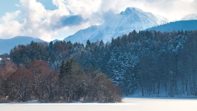 Höglwörther See im Berchtesgadener Land in der Nähe des HP Porsche Traumwerk Anger