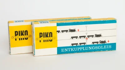 PIKO Standardgleis elektrisches Entkupplungsgleis H0 Hohlprofil