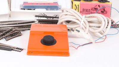 PIKO JUNIOR DDR Fahrregler Trafo Modelleisenbahn orange